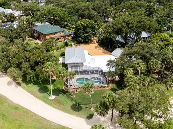 3019 Golf View Dr, Vero Beach, FL 32960