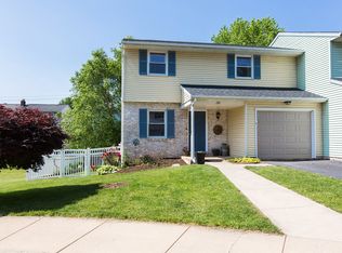 150 Julie Ann Ct, Ephrata, PA 17522