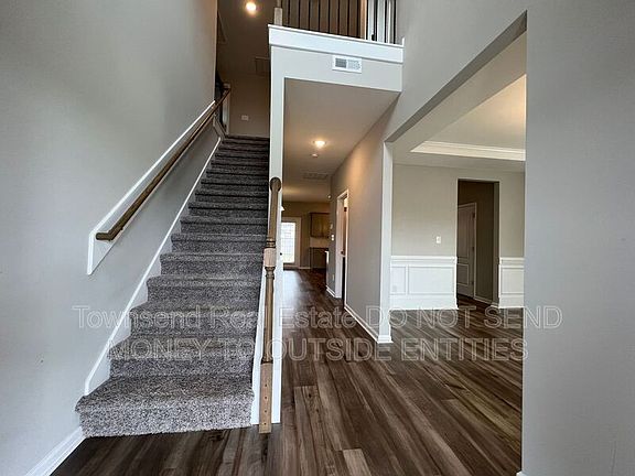 2nd image of 114 Prescott St