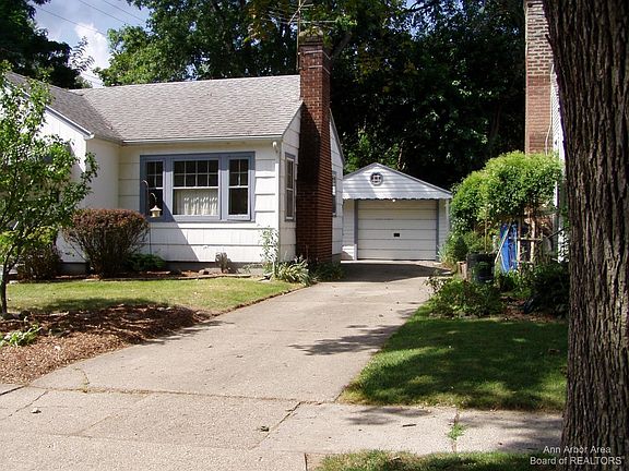 3rd image of 705 Carver Ave