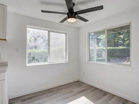 3rd image of 10225 To 10257 Ne Fremont St #10231