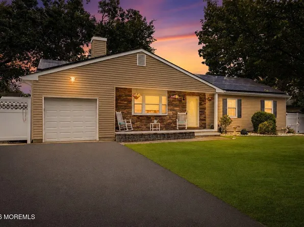 1933 9th Avenue, Toms River, NJ 08757