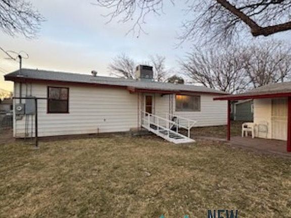 2nd image of 207 E Blodgett St