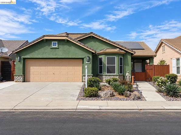 2607 Glow Rd, Riverbank, CA 95367