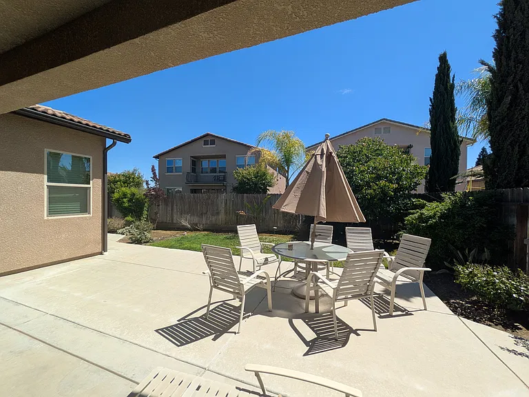 1699 E Bella Fiore Dr — Photo 5