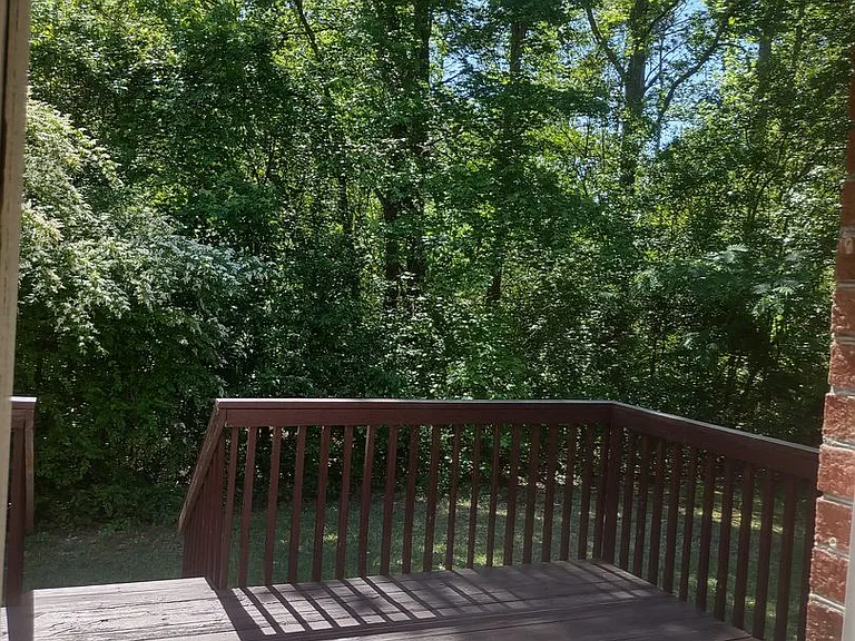 643 Folkstone Rd — Photo 23