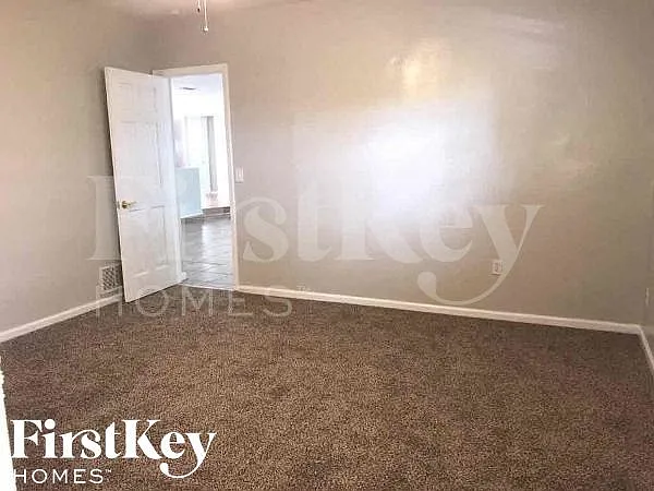 14300 Iroquois Ave — Photo 7