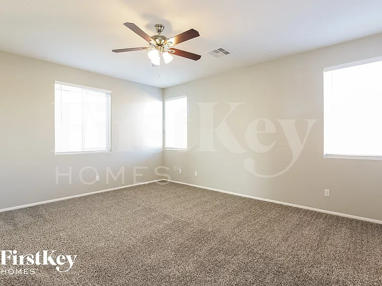 584 Little Moon Ave — Photo 8