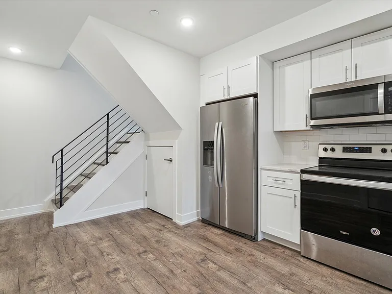 1829 E Sergeant St #8 — Photo 4