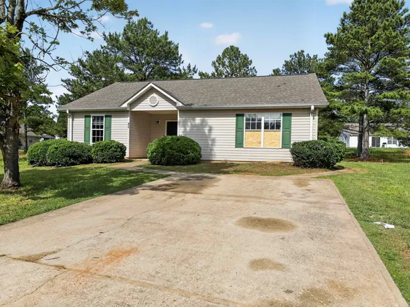 611 Basil Ct, Spartanburg, SC 29301