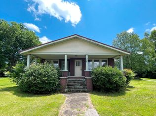 305 N Main St, Campobello, SC 29322