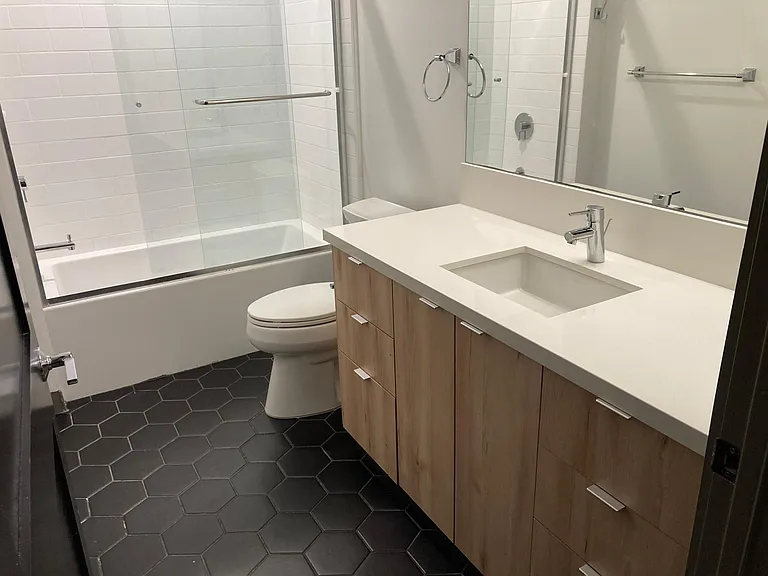 161 S Normandie Ave #9 — Photo 29