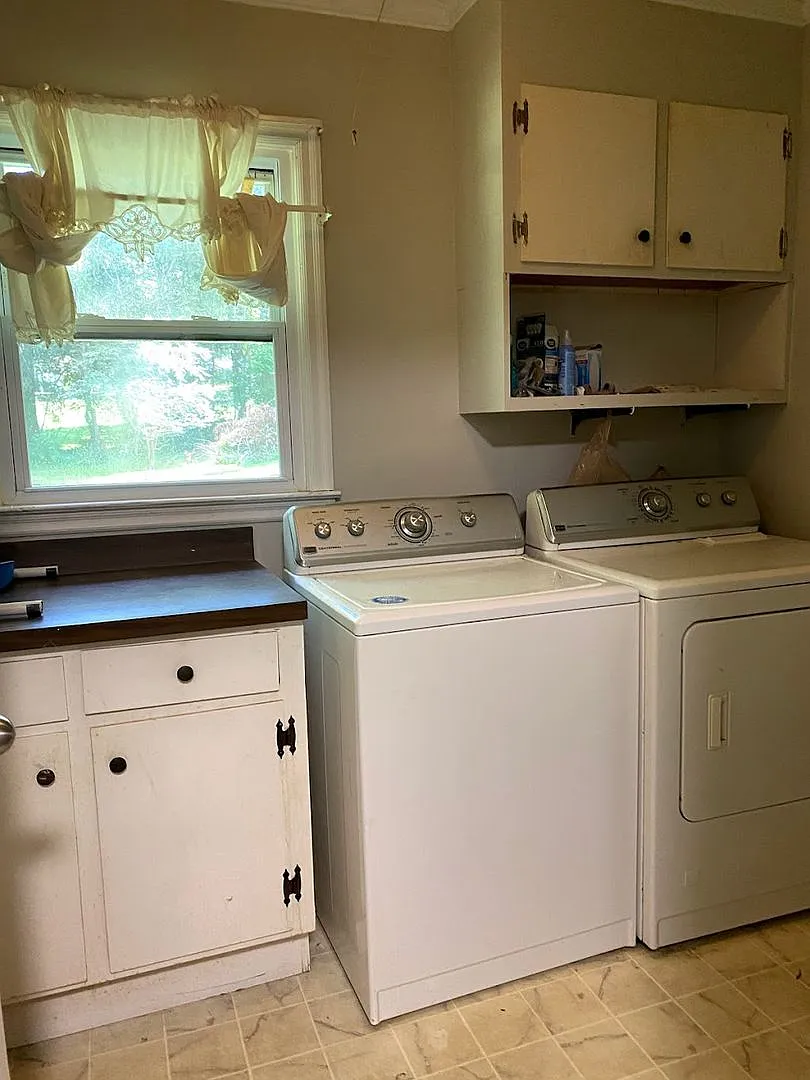Room For Rent — Photo 3