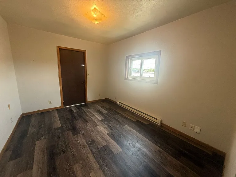 423 N 1st Ave — Photo 4