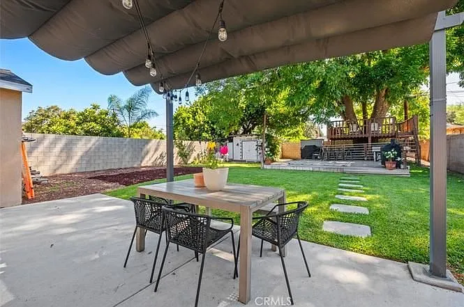 1341 S Towner St — Photo 16