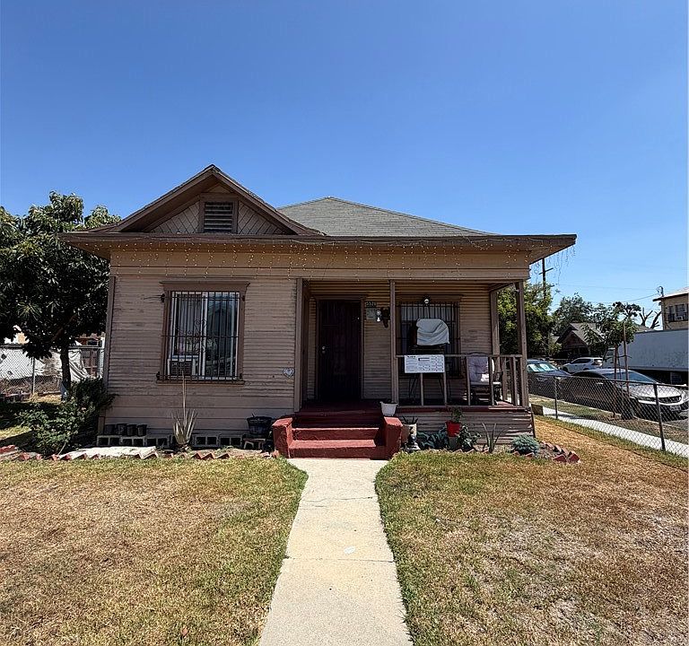 1st image of 5526 Compton Ave