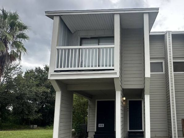 1106 Country Club Ln