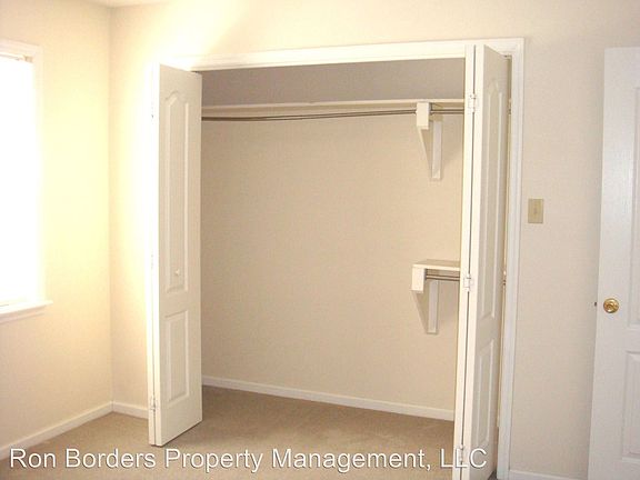 3rd image of 1459 Green St APT B