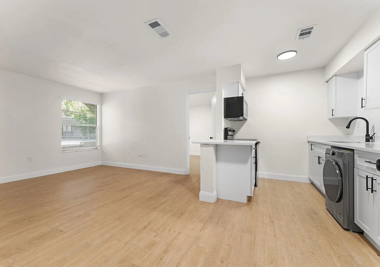 CenterPoint — Photo 1