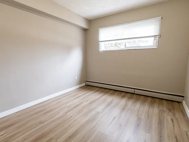 2111 54th Ave SW — Photo 15