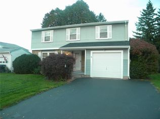 46 Constance Way E, Rochester, NY 14612
