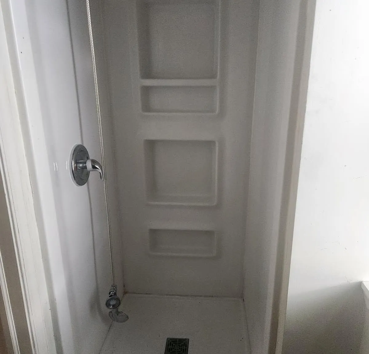 1 bed, $1,000 — Photo 4
