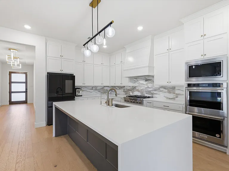 320 Telico Ct — Photo 15