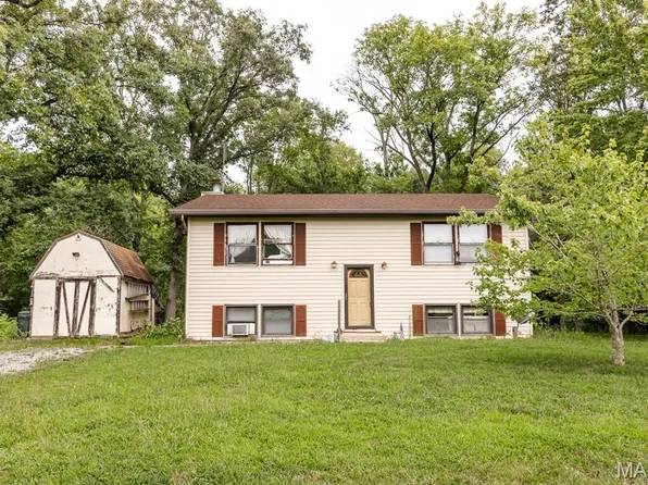 10609 Town Hall Rd, Mascoutah, IL 62258
