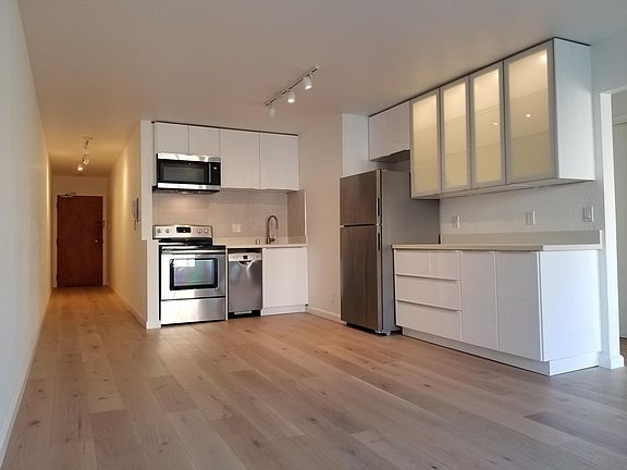 5th image of 530 8th Ave APT 3