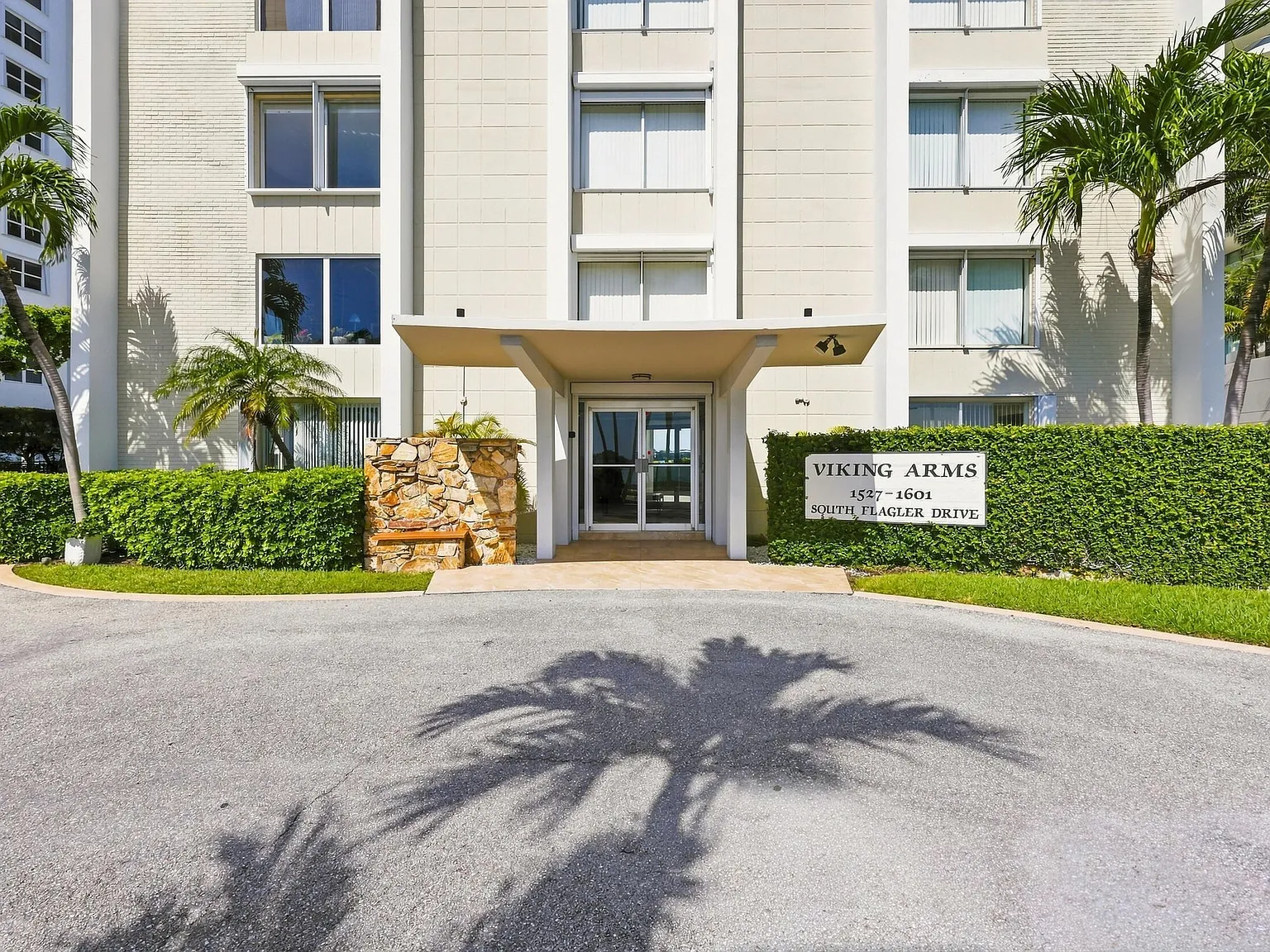 1 bed, 1.0 bath, 673 sqft, $2,200 — Photo 4
