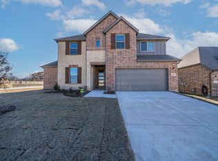 607 Metallic Tree Ln, Van Alstyne, TX 75495