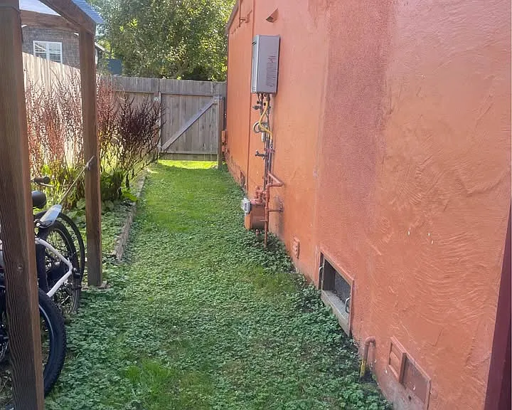 1130 Austin Way — Photo 4