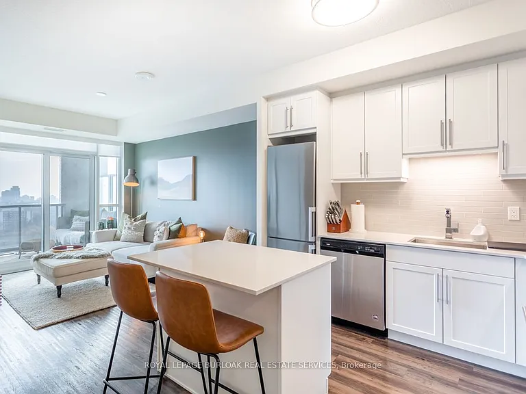 2093 Fairview St #1405 — Photo 5