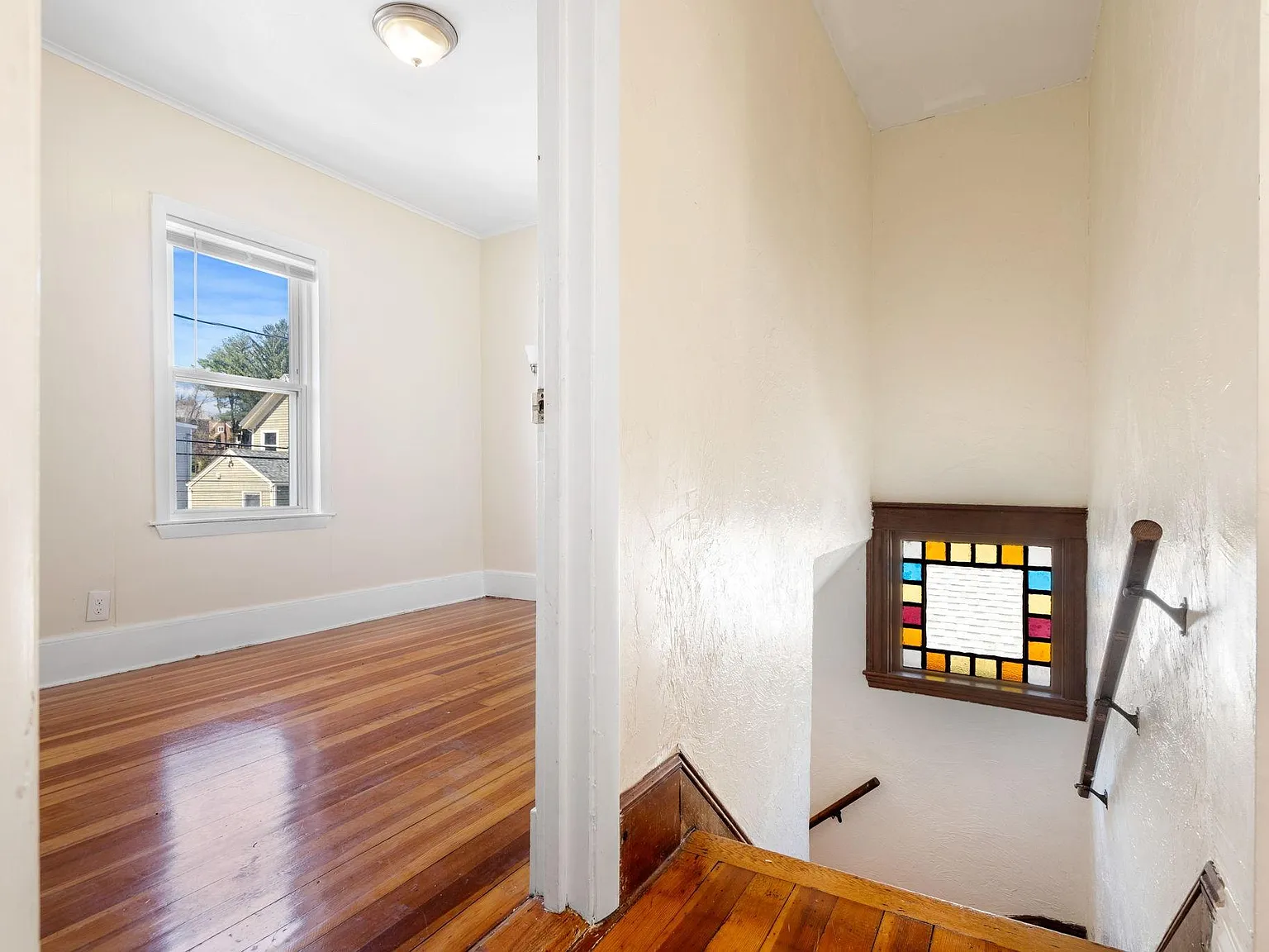 3 bed, 1100 sqft, $3,000 — Photo 3