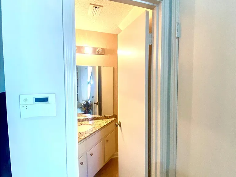 7350 Kirby Dr #2 — Photo 2