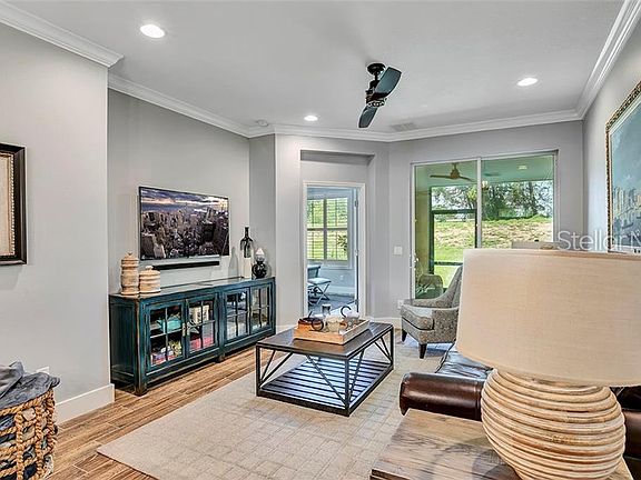 4th image of 13521 Fountainbleau Dr