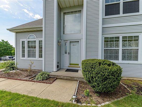 2nd image of 3007 Jockey Hollow Dr
