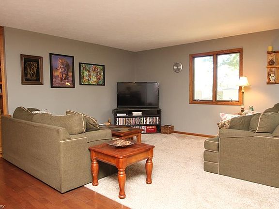 4th image of 176 Southpark Dr
