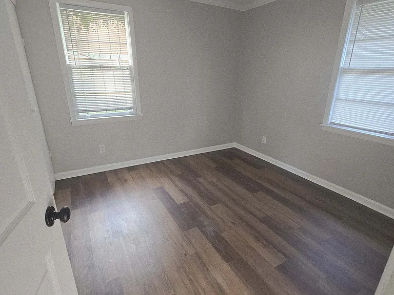 419 Tillman St — Photo 12