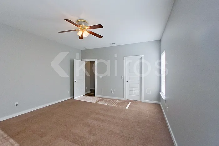 204 White Oak Cir — Photo 8