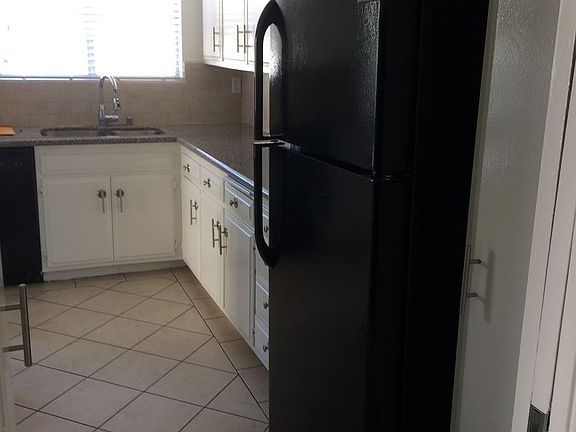 4th image of 1465 S Beverly Dr APT 1