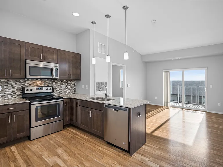 3. Aspen E - Main Living Space 3. Aspen E - Main Living Space