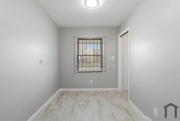 19437 Tireman St — Photo 11