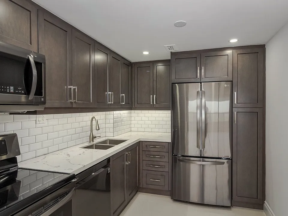 2515 Bathurst St