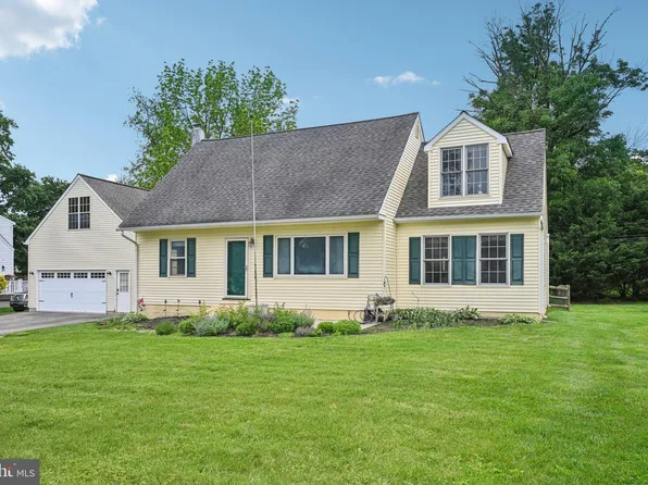 204 Seal Ln, West Chester, PA 19380