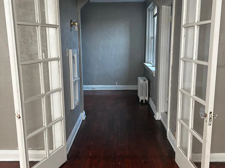 2722 Vine St #6 — Photo 2