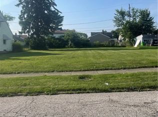 11702 Crofton Rd, Garfield Heights, OH 44125