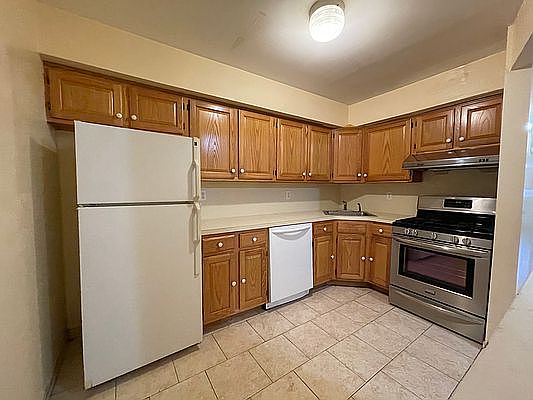 5th image of 727 46th St #2