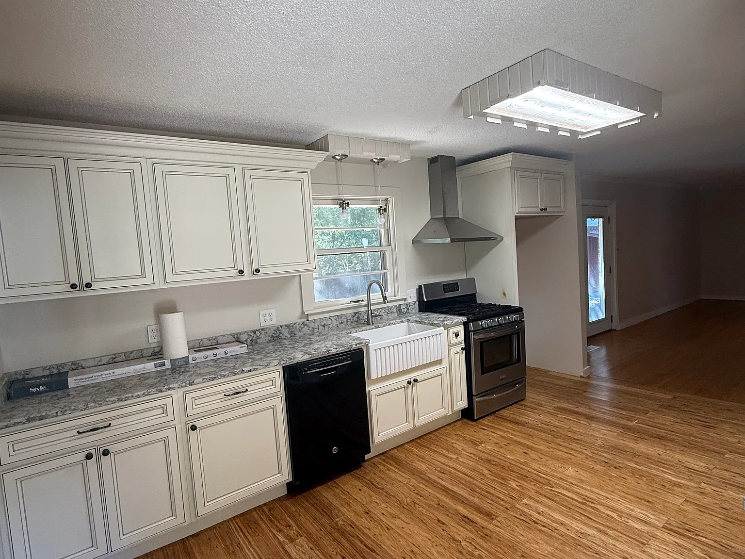 3 bed, 1545 sqft, $1,650 — Photo 2