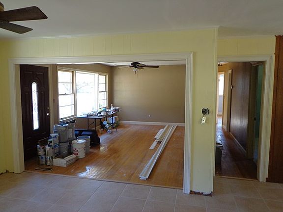 4th image of 530 Lakeside Dr
